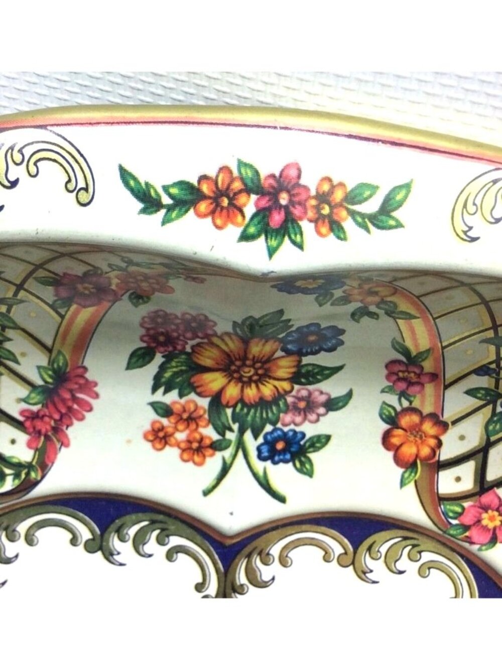 Daher England Serving Fruit Bowl Decorated Ware Tin Floral Gold Vintage 1971 - Picture 4 of 9
